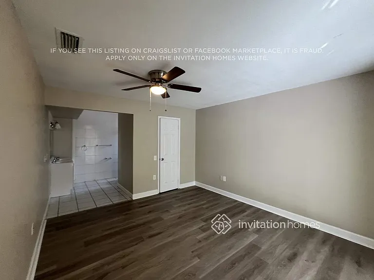 11830 NW 30th Pl — Photo 17