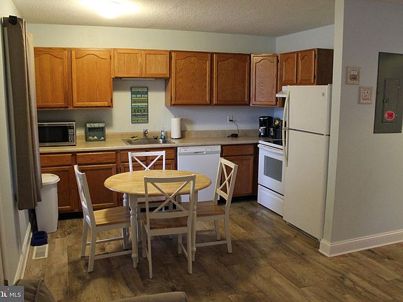 4th image of 105 79th St Unit A