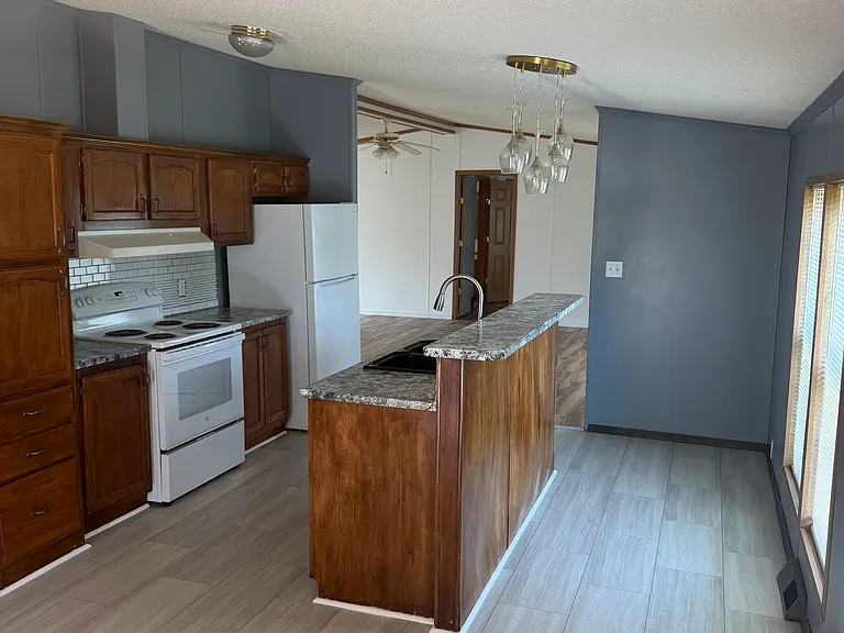 330 Lindseyville Loop — Photo 9
