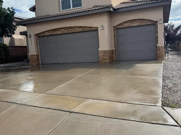 1919 Cam Fella St SE, Albuquerque, NM 87123