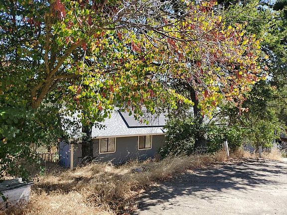 3rd image of 5881 Thornicroft Dr