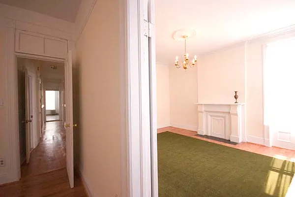 Rented by Ronda Savoy Realty | media 23