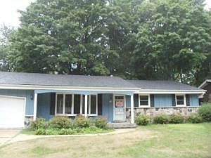 1st image of 608 Decker Dr