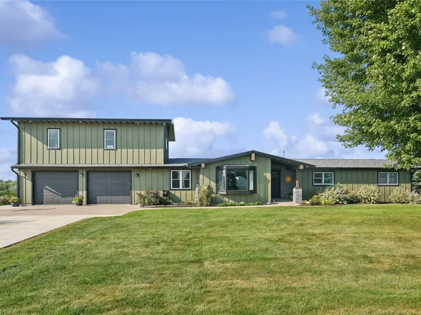1997 Highway T38 Hwy S #40, Grinnell, IA 50112