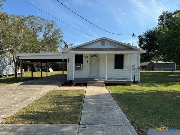 313 Marshall St, Placedo, TX 77977