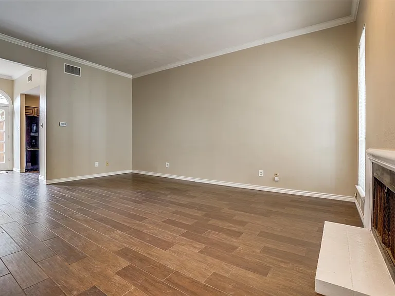 4325 Bowser Ave #110 — Photo 9