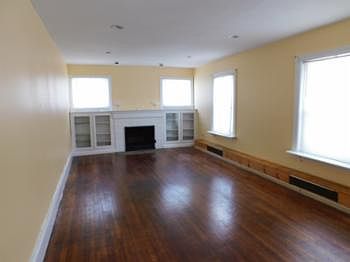 3rd image of 47 E Stewart Ave