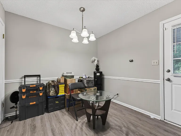 114 Cunningham Pl #B — Photo 7