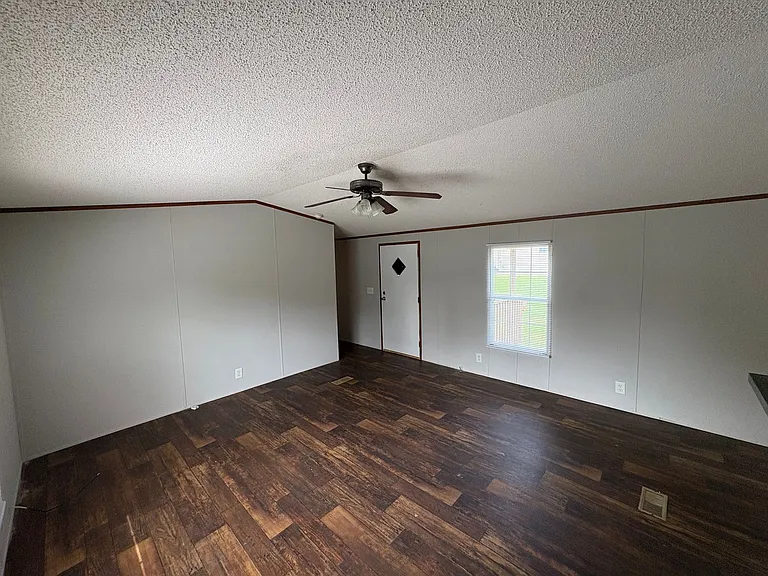 70 Henderson Rd — Photo 3