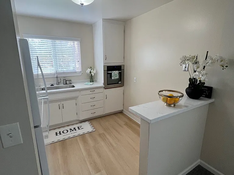 240 Di Salvo Ave #17 — Photo 14