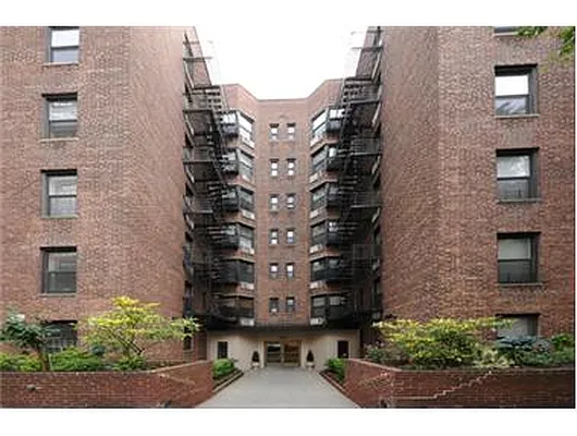 Sold by Douglas Elliman | media 22