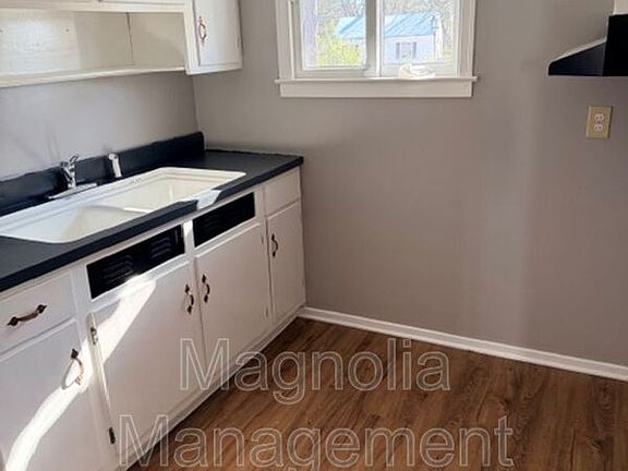 5th image of 919 Bane Ave