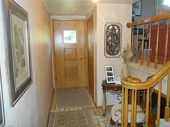 4th image of 18143 Strongsville Blvd