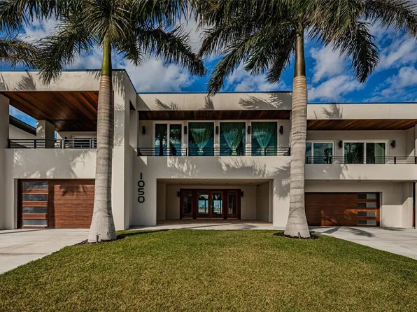 1050 Boca Ciega Isle Dr, Saint Pete Beach, FL 33706