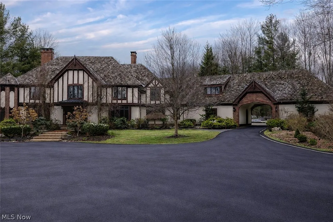 7600 Twin Lakes Trl photo 1