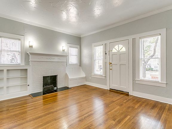 3rd image of 3126 Wabash Ave