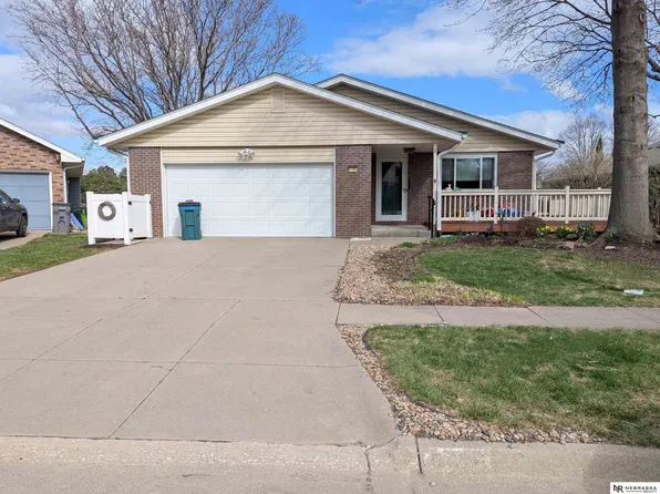 6416 Thunderbird Cir, Lincoln, NE 68512
