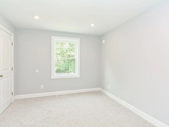 5th image of 210B South St #1