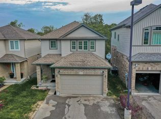90 Alderson Dr #2, Cambridge, ON N3C0E4