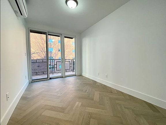 4th image of 177 Herkimer St #D