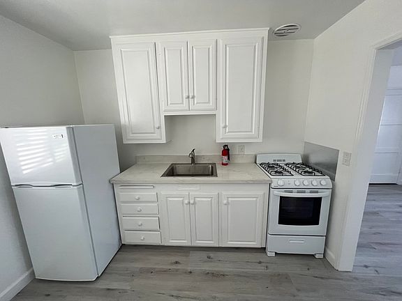 4th image of 56 Belmont Ave APT 6