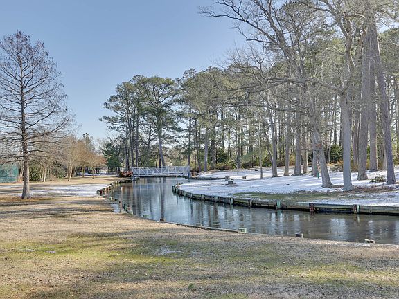 5th image of 309 Pinecrest Dr