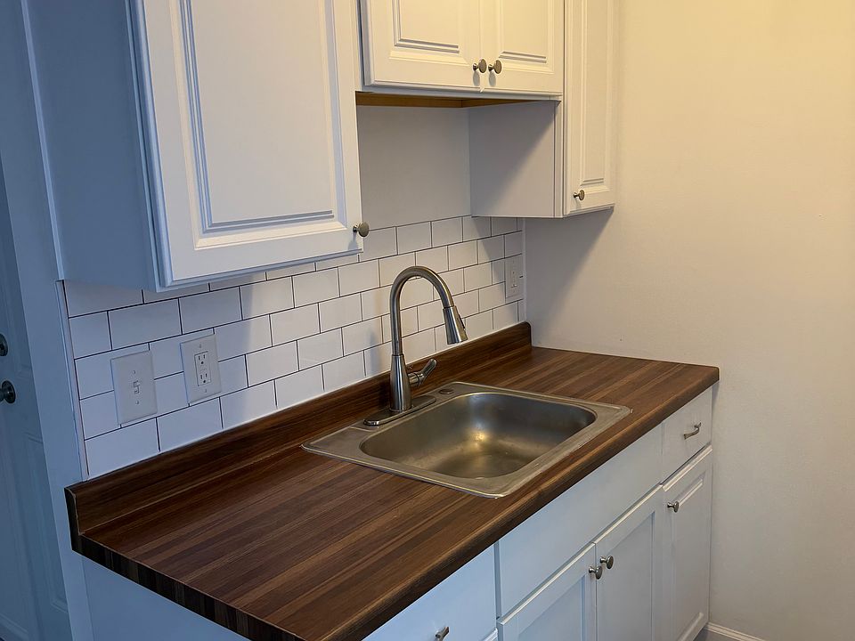 1st image of 31625 W Nine Mile Rd #1