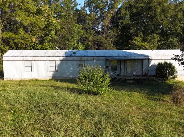 1063 Ervin Pace Rd, Chapmansboro, TN 37035