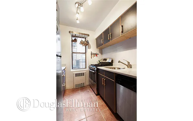 Sold by Douglas Elliman | media 3