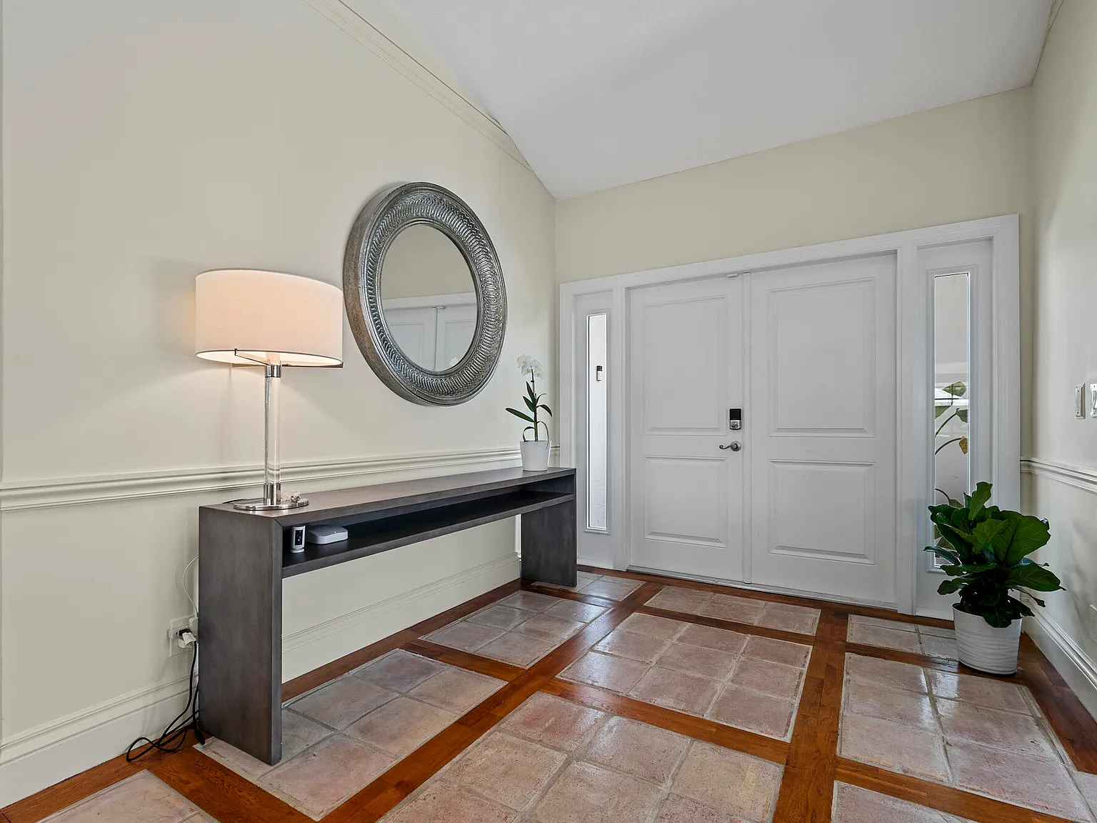 4 bed, 4.0 bath, 3367 sqft, $20,000 — Photo 4