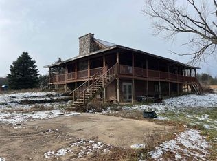 1692 E 16 1/2 Rd, Manton, MI 49663