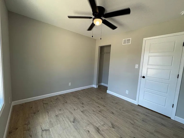 11 Midland Meadows Dr — Photo 6