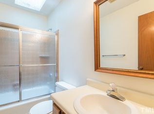 101 Leisure Ct, Cary, NC 27511