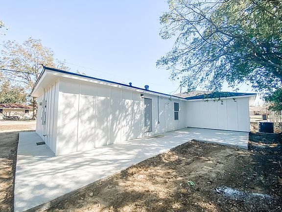 3rd image of 3504 Avenue F
