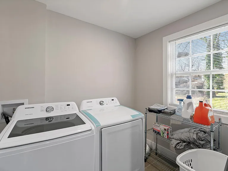 1690 Donald Lee Hollowell Pkwy NW — Photo 11