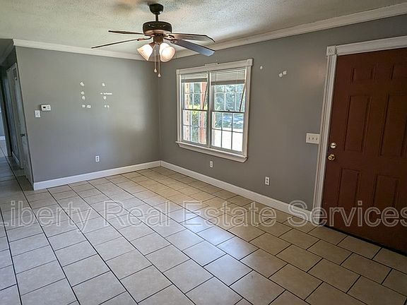 2nd image of 214 Honey Lane Cir