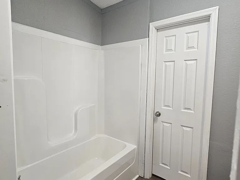 3918 Conley Ln — Photo 16