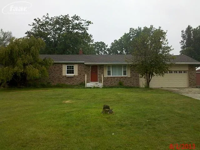 7475 Gillette Rd photo 1