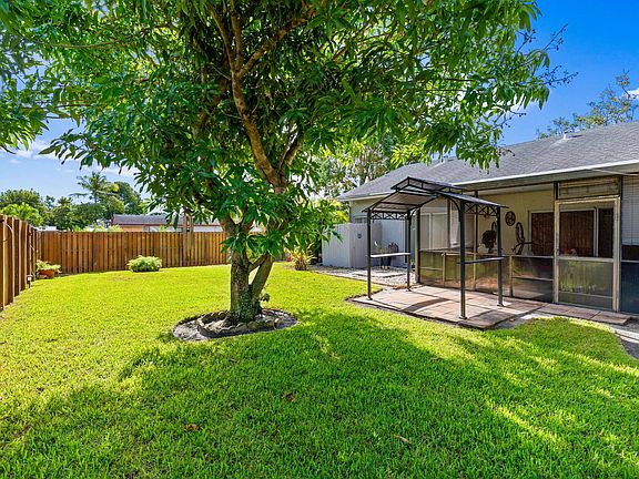 4th image of 8701 NW 47th Court