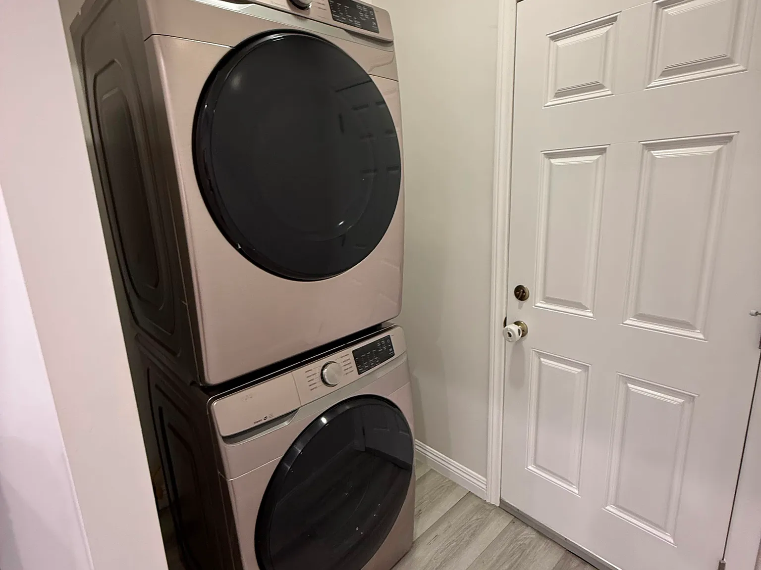 1 bed, 700 sqft, $1,895 — Photo 3