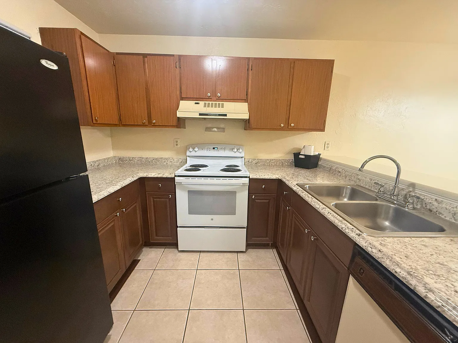 2 bed, 874 sqft, $1,245 — Photo 3