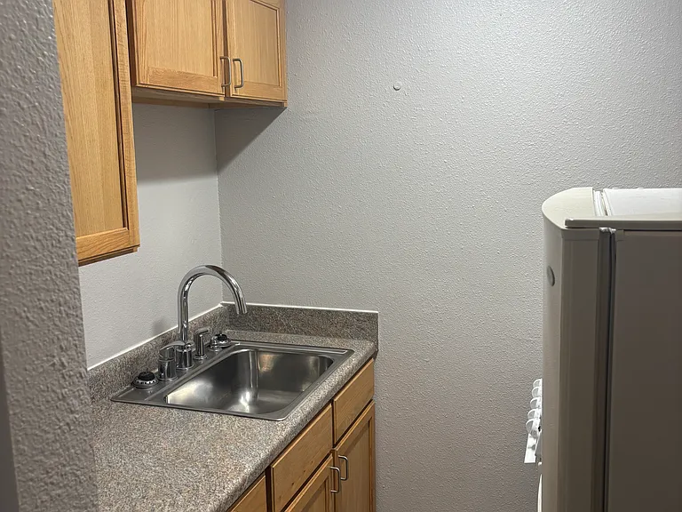 2102 W Hickory St #C — Photo 4