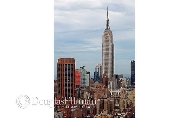 Rented by Douglas Elliman | media 26