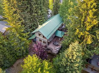 7231 Fitzsimmons Rd N, Whistler, BC V8E0E3