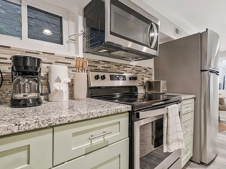 1407 King St #1 — Photo 12