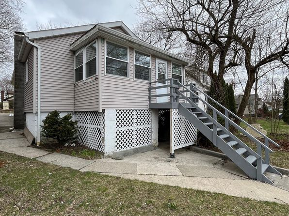 90 Lake Dr
