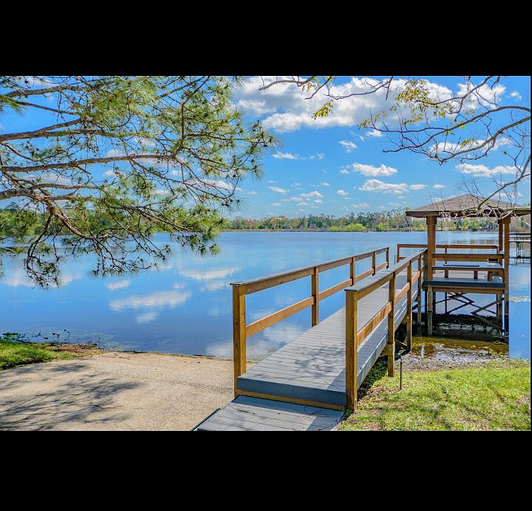 1st image of 211 Northshore Cir