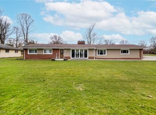7148 Lee Rd, Brookfield, OH 44403