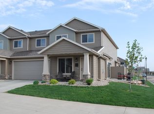 2814 E Fieldstone Pl, Sioux Falls, SD 57108