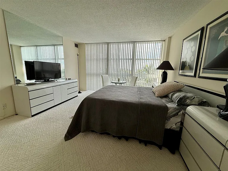 2841 N Ocean Blvd #603 — Photo 11